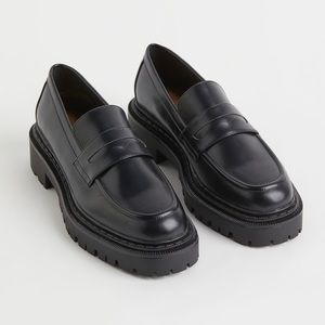Chunky Loafers in faux leather.